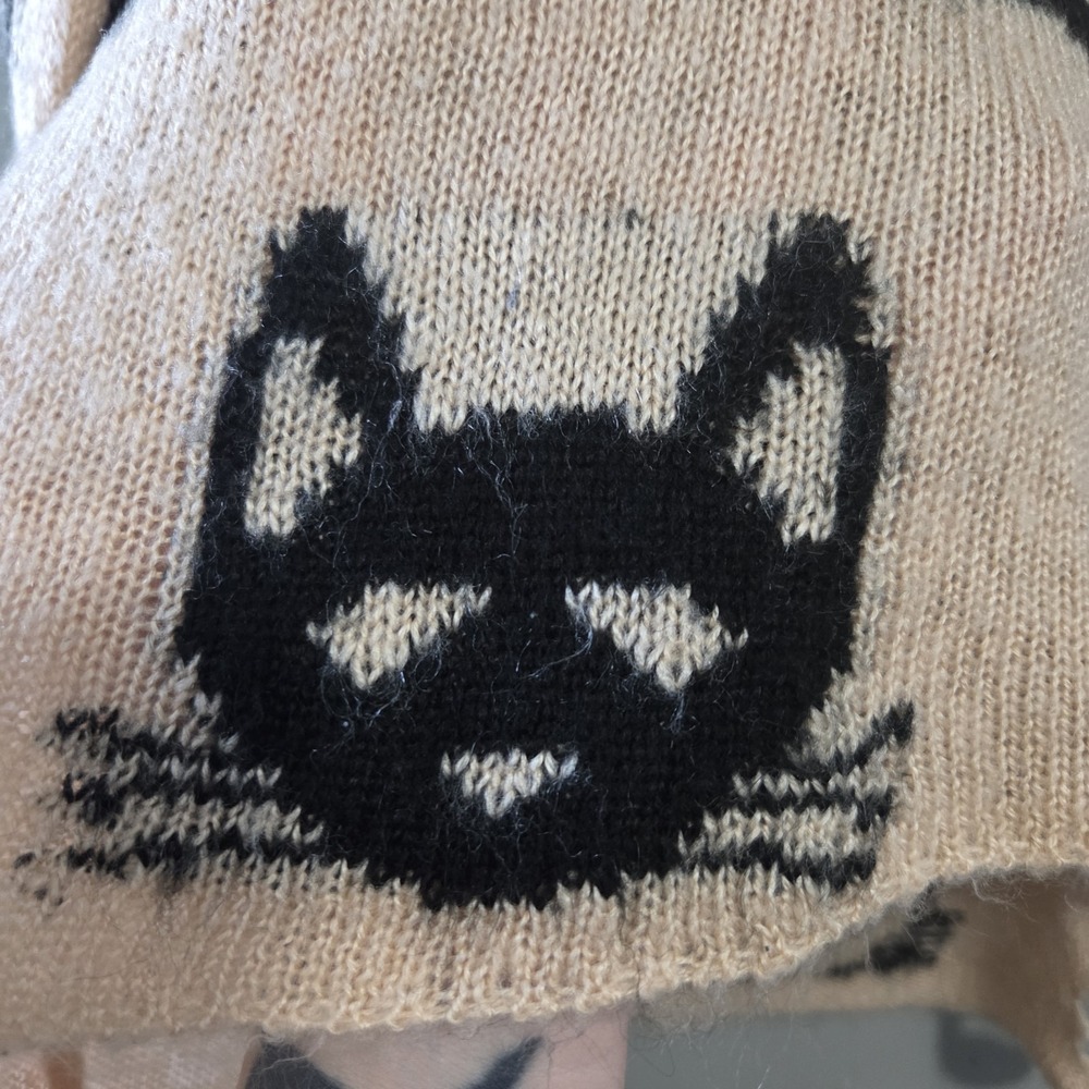 Material Girl XL Cat Sweater Distressed Knit Goth Grunge Alt Cat Lady Punk Y2K - Picture 3 of 10